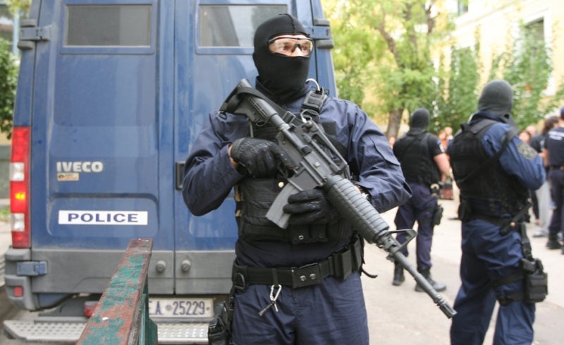 Συναγερμός στην Αντιτρομοκρατική για νέο αιματηρό χτύπημα εναντίον «εύκολου» στόχου μετά την επίθεση στο ΠΑΣΟΚ